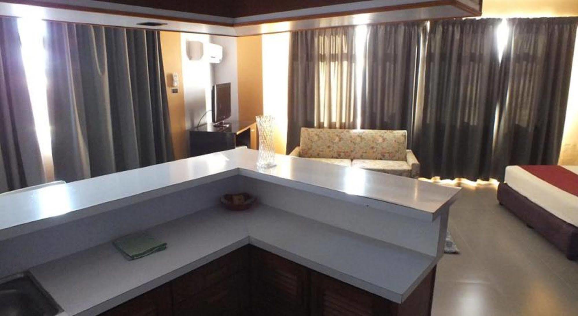 Hotel Olympic بورت فيلا المظهر الخارجي الصورة